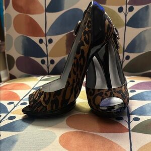 Guess Black and Brown Leopard Heels